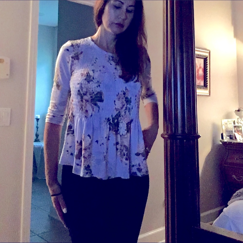 NEW Francesca’s floral top 😘😍